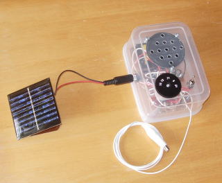ラジオに太陽電池を追加